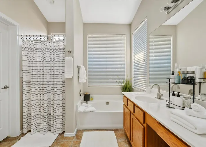 With King Beds And Filtered Showers *